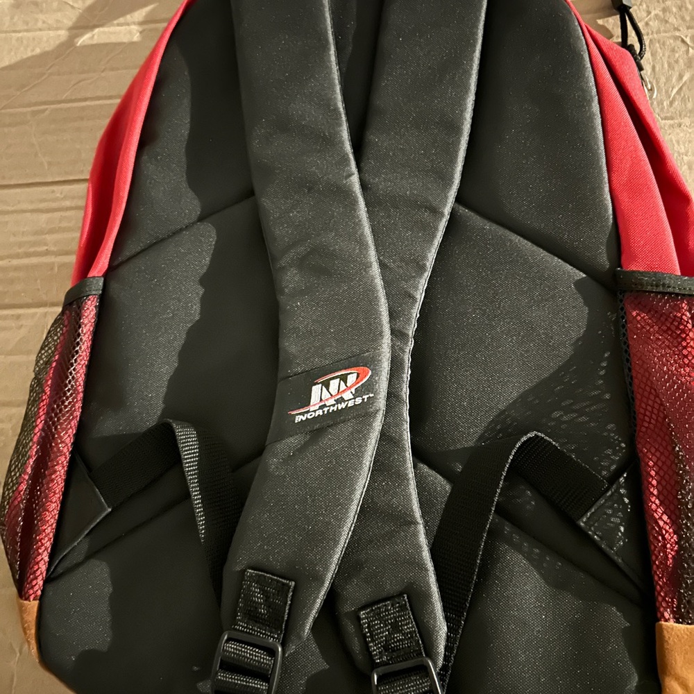 Red Sports Backpack with Razorback Graphic - Picture 3 of 5